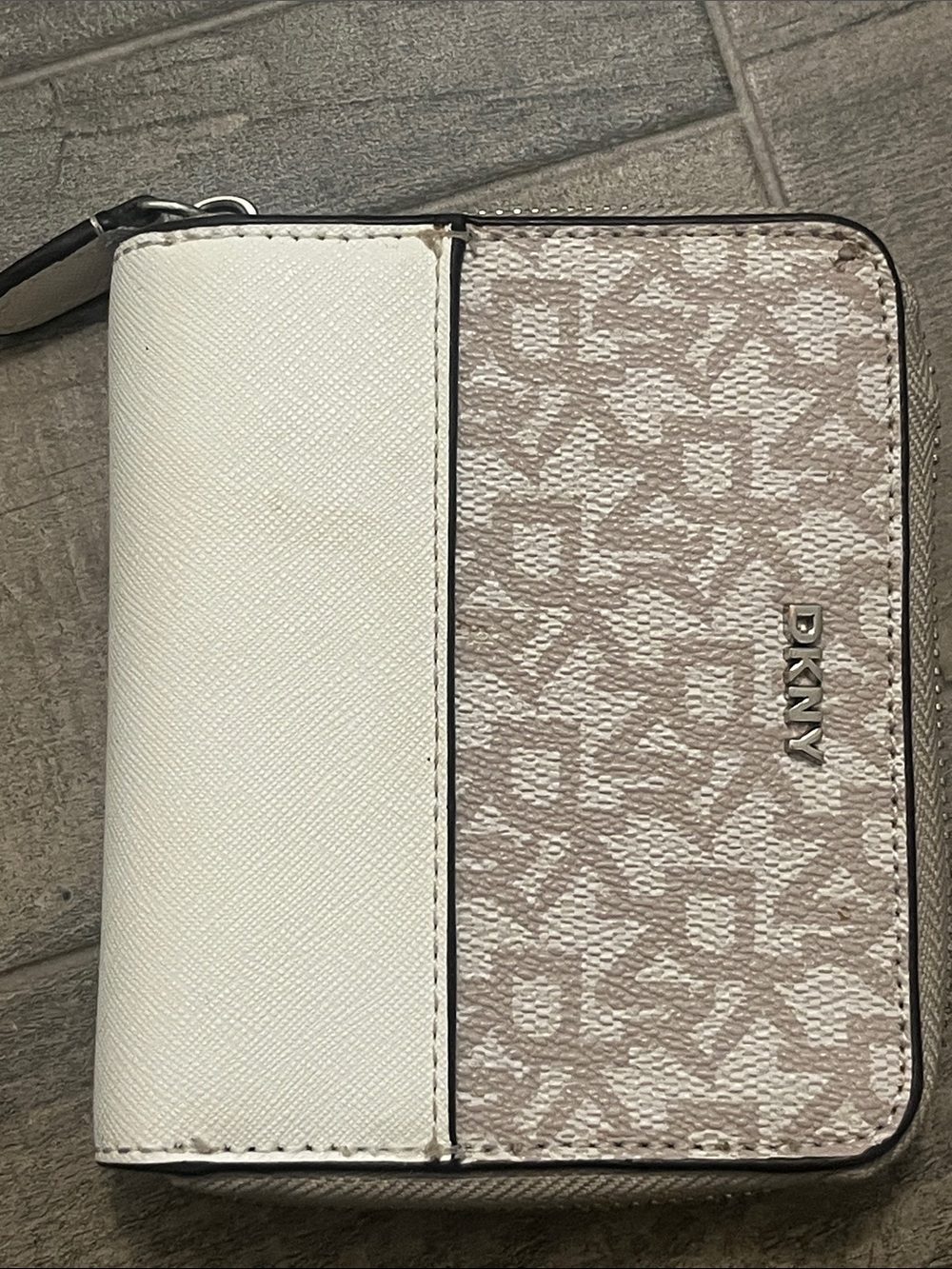 DKNY White and Pale Pink Signature Zip-Around Compact Wallet